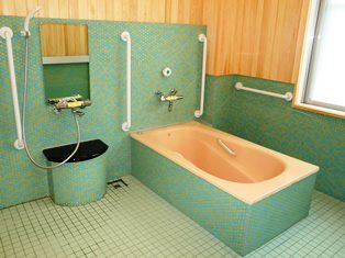 個浴でおひとりずつお湯を入れ替えます